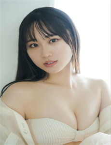 《在厨房挺进美妇雪臀电影》