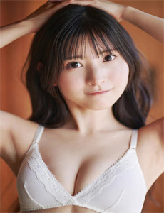《婷婷五月久久精品国产亚洲》