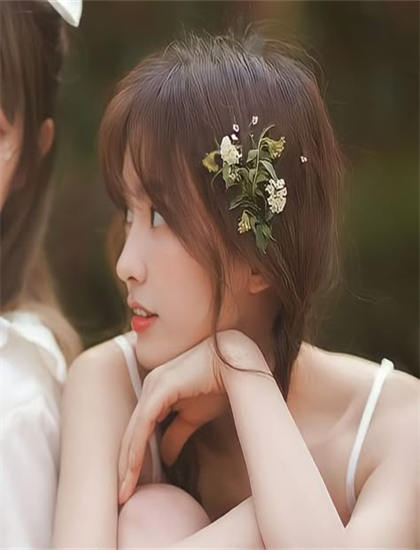 衣锦还乡之蛇年大吉音乐配乐解析感人至深的：音效设计与主题曲创作分析，演员访谈